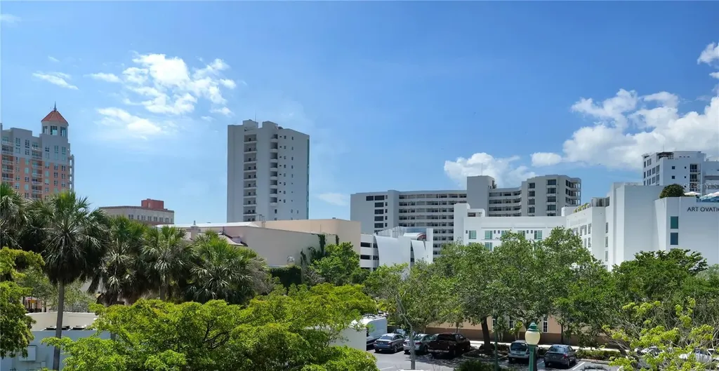 1335 2nd Street Sarasota FL 34236
