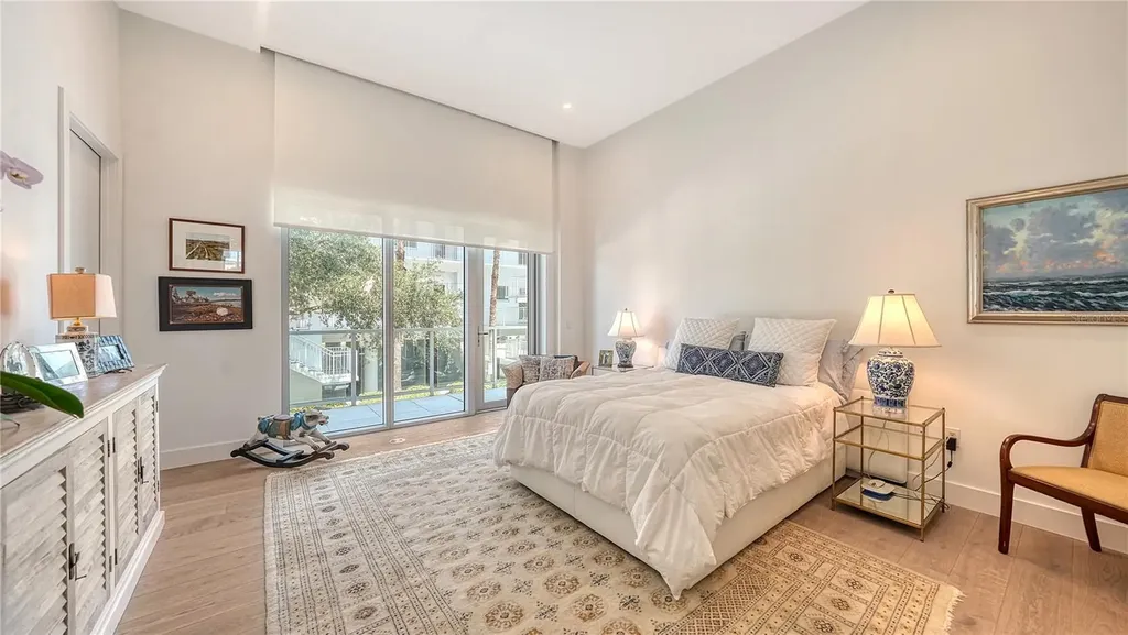 1335 2nd Street Sarasota FL 34236
