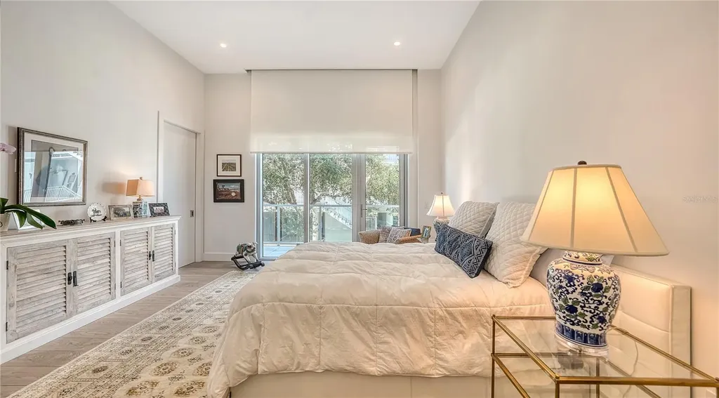 1335 2nd Street Sarasota FL 34236