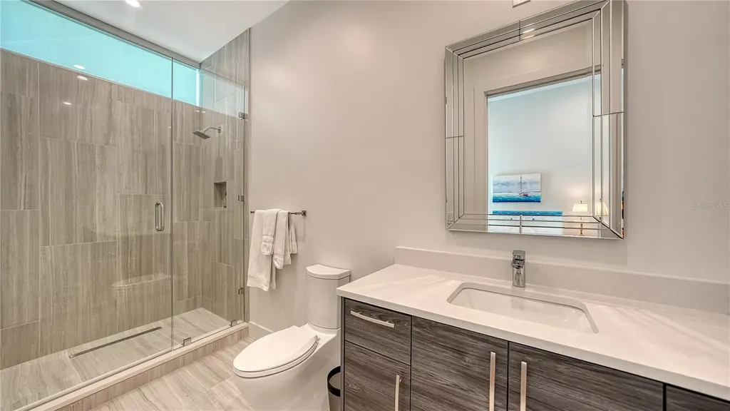1335 2nd Street Sarasota FL 34236