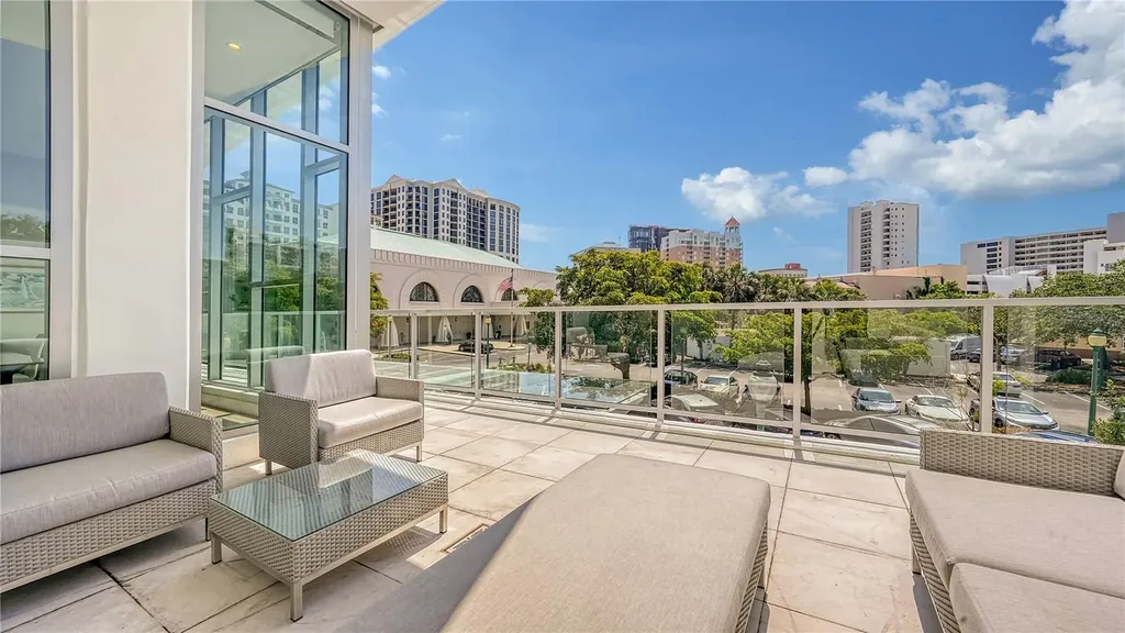 1335 2nd Street Sarasota FL 34236