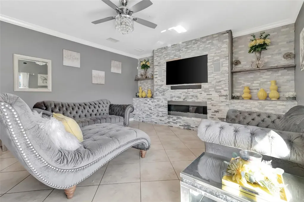 1303 Sea Pines Way Davenport FL 33896