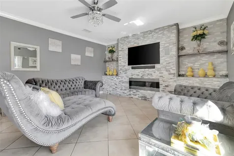 1303 Sea Pines Way Davenport FL 33896