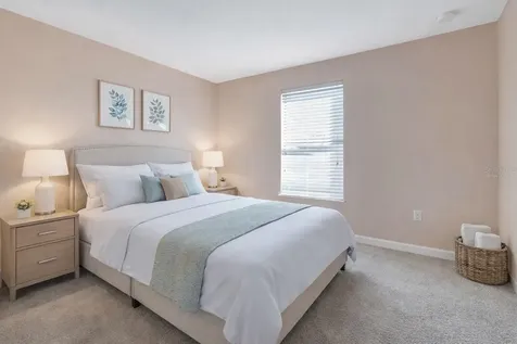 1303 Sea Pines Way Davenport FL 33896