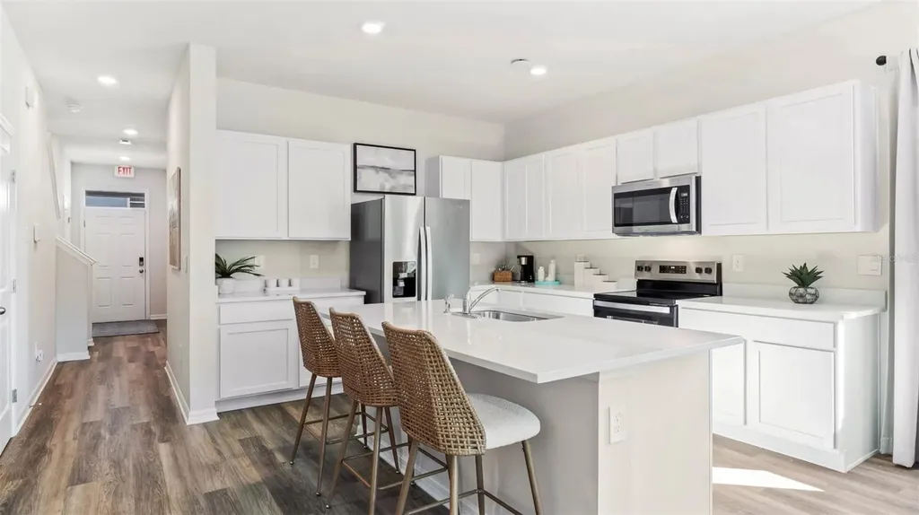4064 Gold Dust Lane Sarasota FL 34243