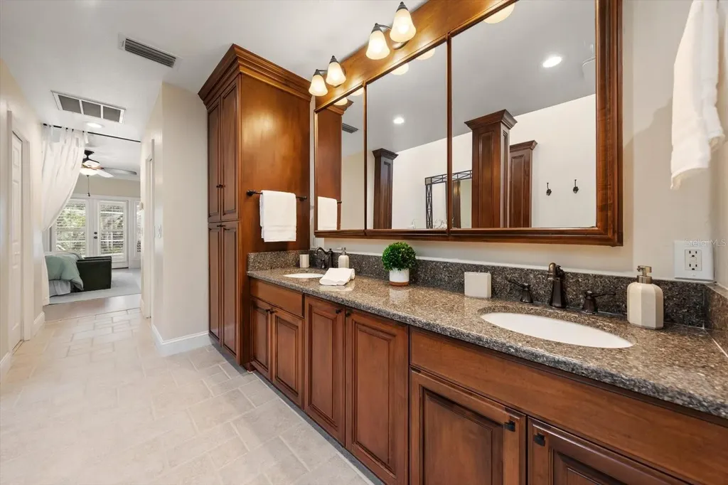 1543 Sturbridge Court Dunedin FL 34698