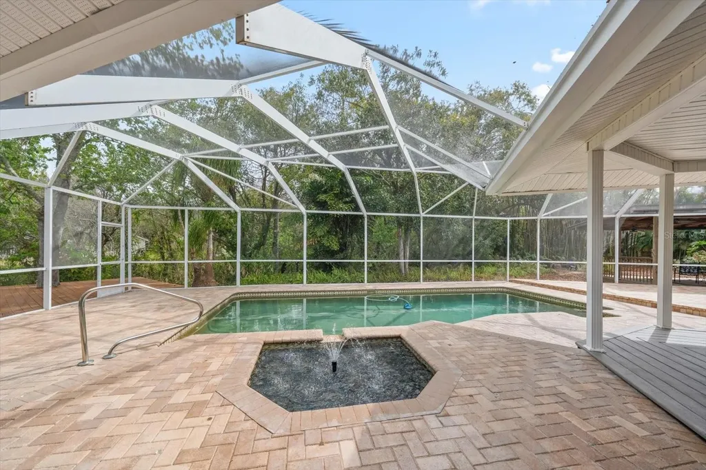 1543 Sturbridge Court Dunedin FL 34698