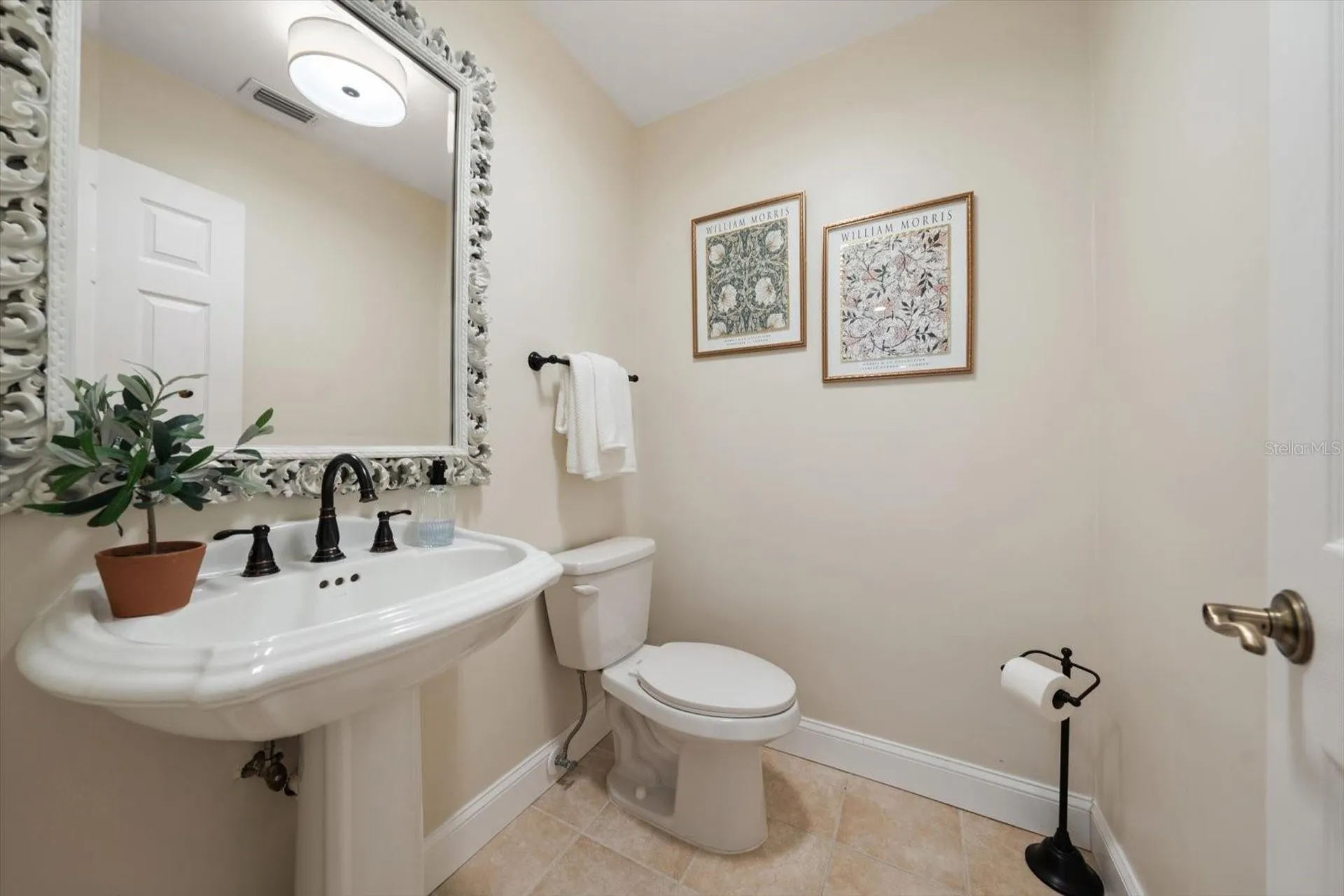 1543 Sturbridge Court Dunedin FL 34698