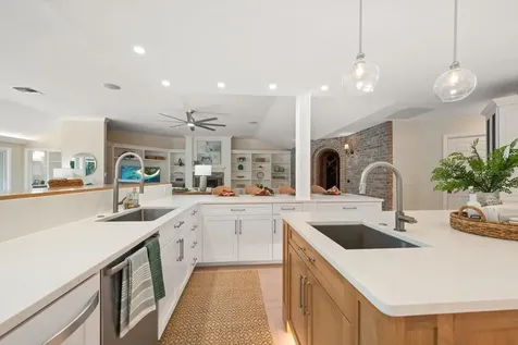 1543 Sturbridge Court Dunedin FL 34698