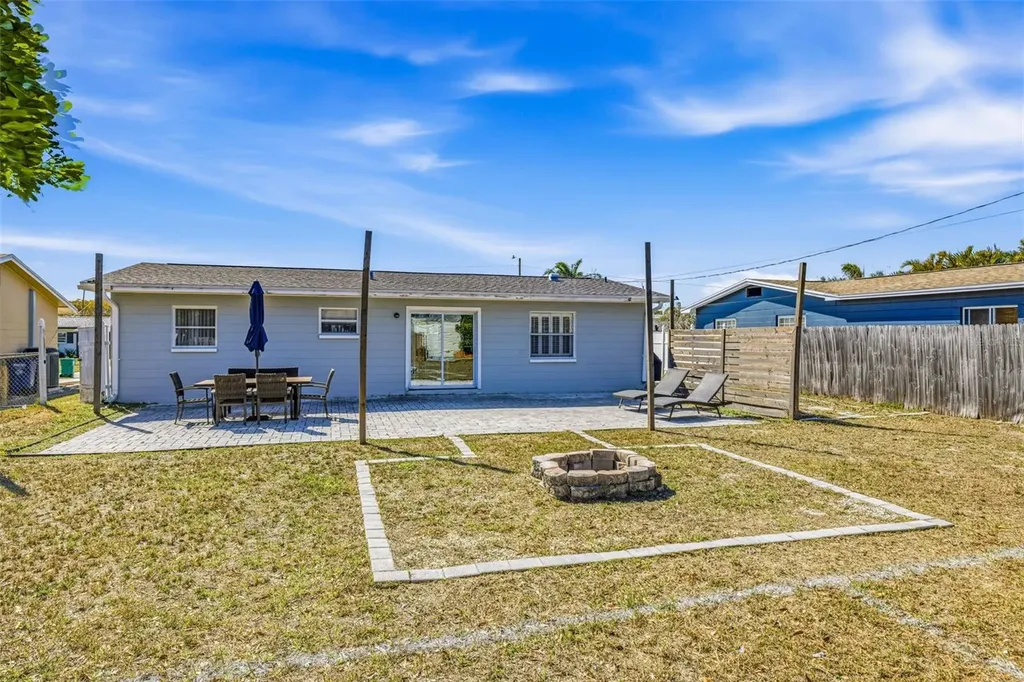 10997 87th Avenue Seminole FL 33772