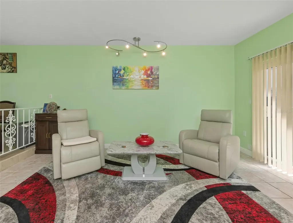 6976 Sunset Drive S St Petersburg FL 33707