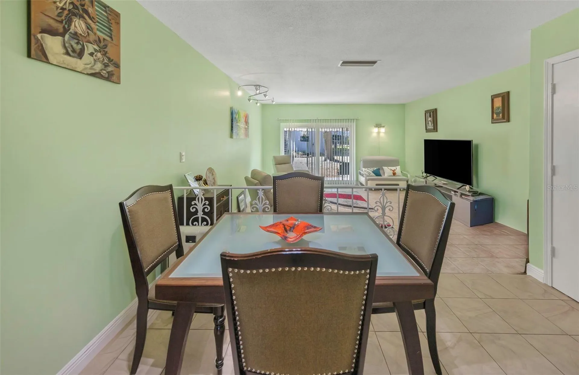 6976 Sunset Drive S St Petersburg FL 33707