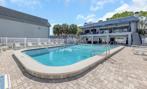 6976 Sunset Drive S St Petersburg FL 33707