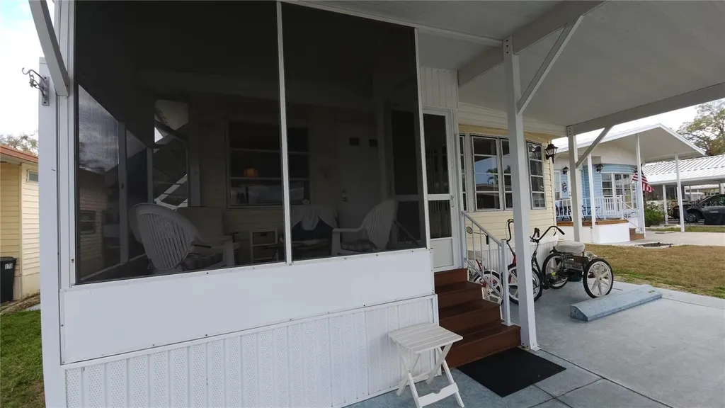 3275 26th Avenue E Bradenton FL 34208