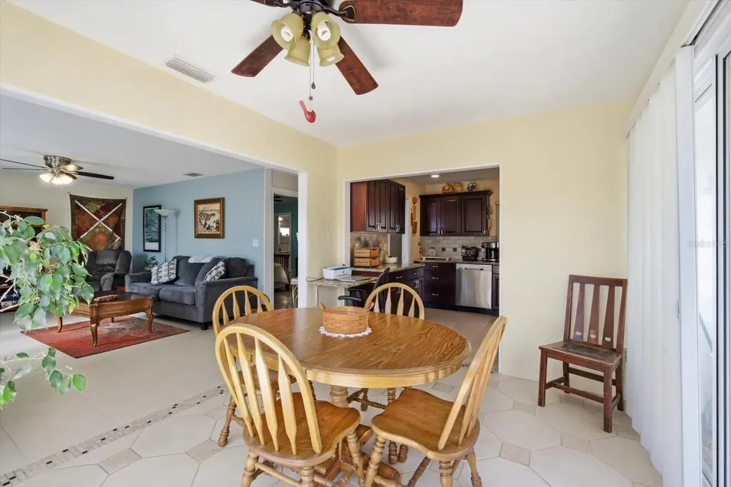 2320 Aquabluff Place Sarasota FL 34231