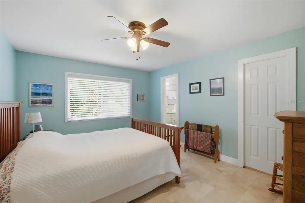 2320 Aquabluff Place Sarasota FL 34231