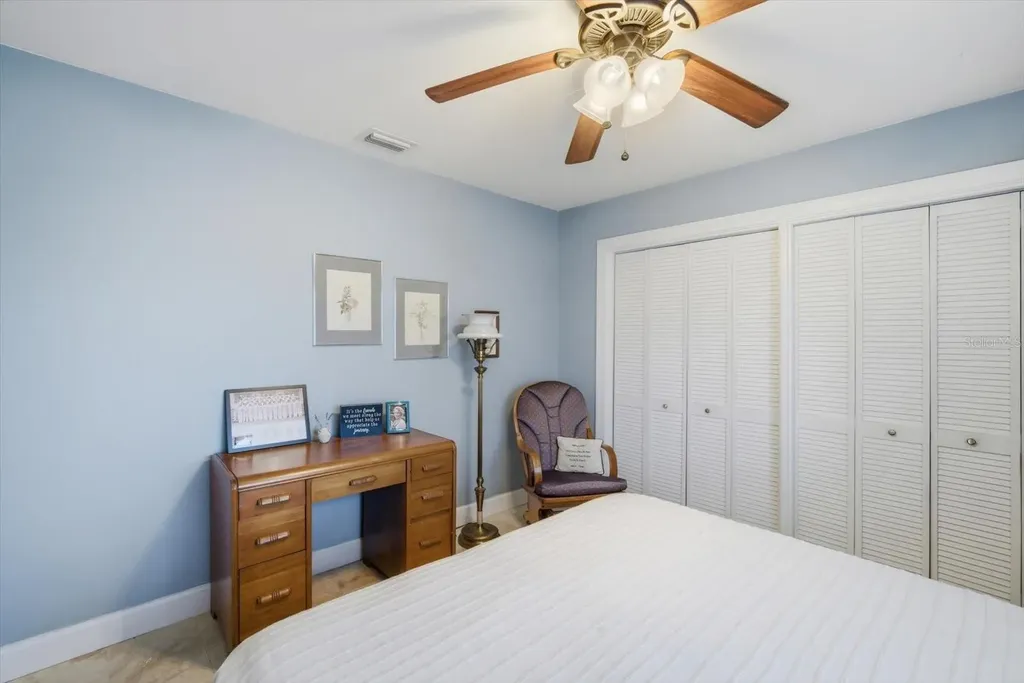 2320 Aquabluff Place Sarasota FL 34231
