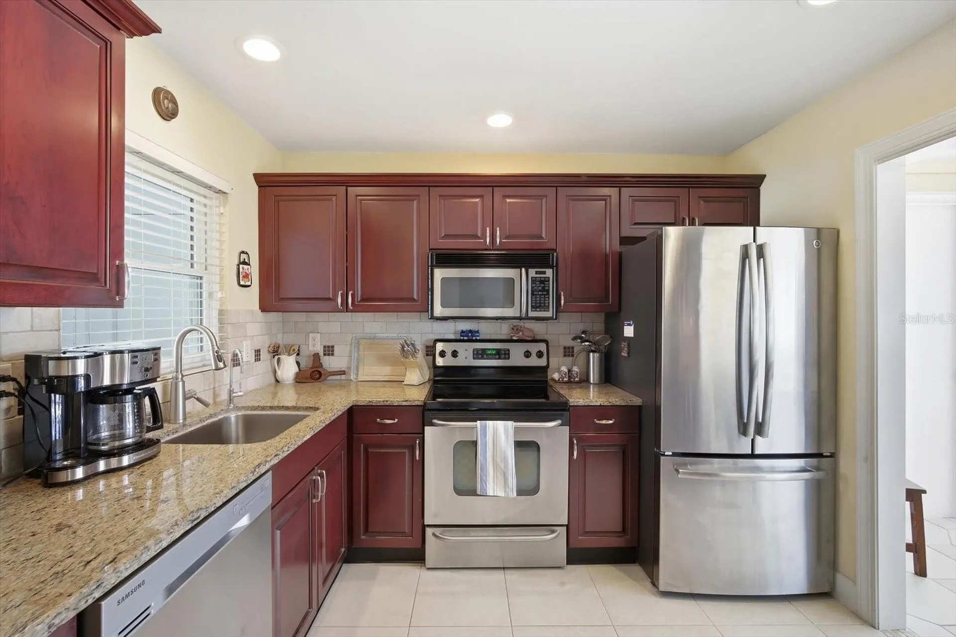2320 Aquabluff Place Sarasota FL 34231