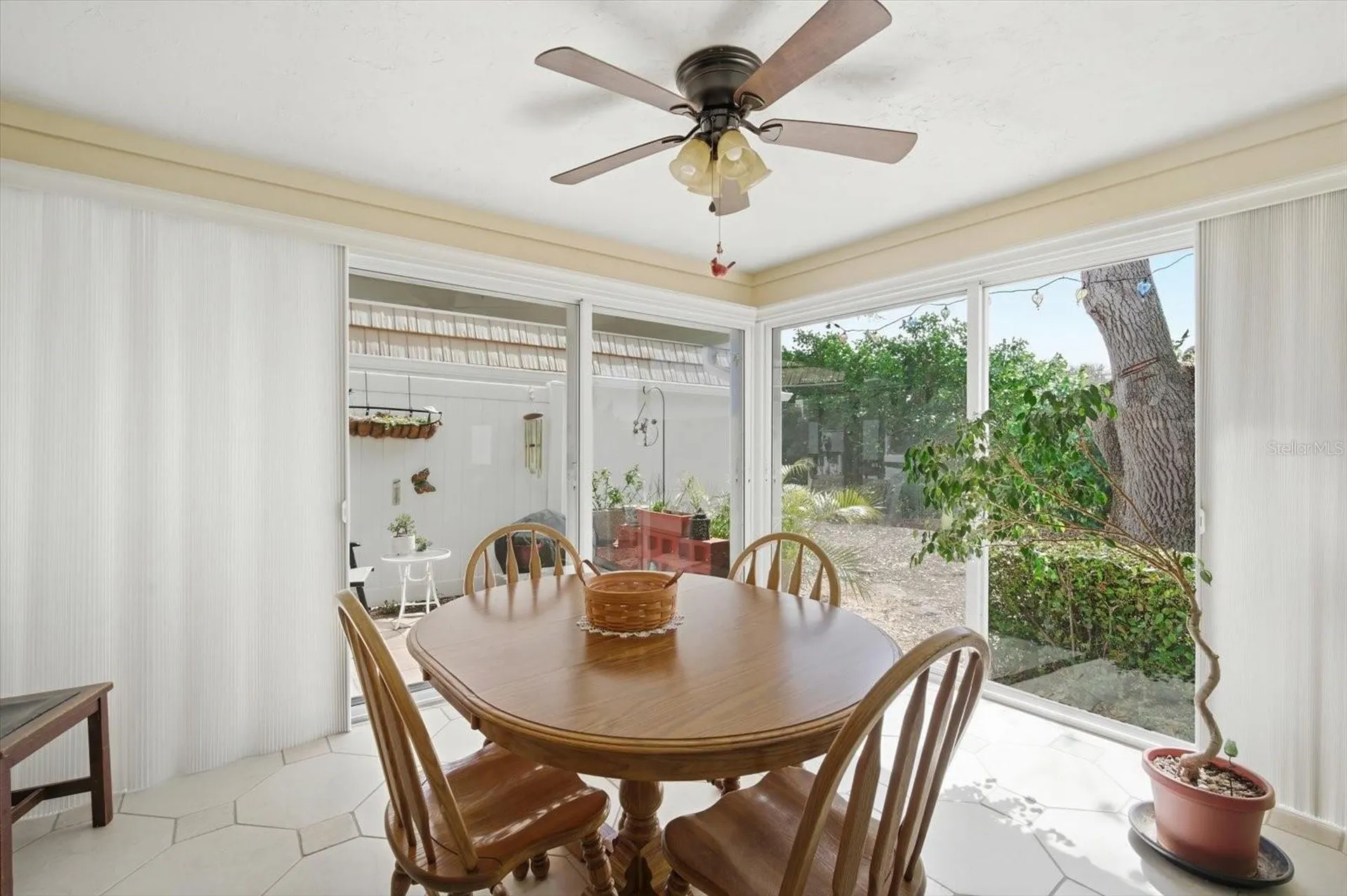 2320 Aquabluff Place Sarasota FL 34231