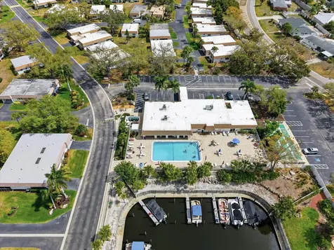 2320 Aquabluff Place Sarasota FL 34231