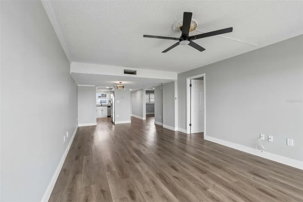 7050 Sunset Drive S South Pasadena FL 33707