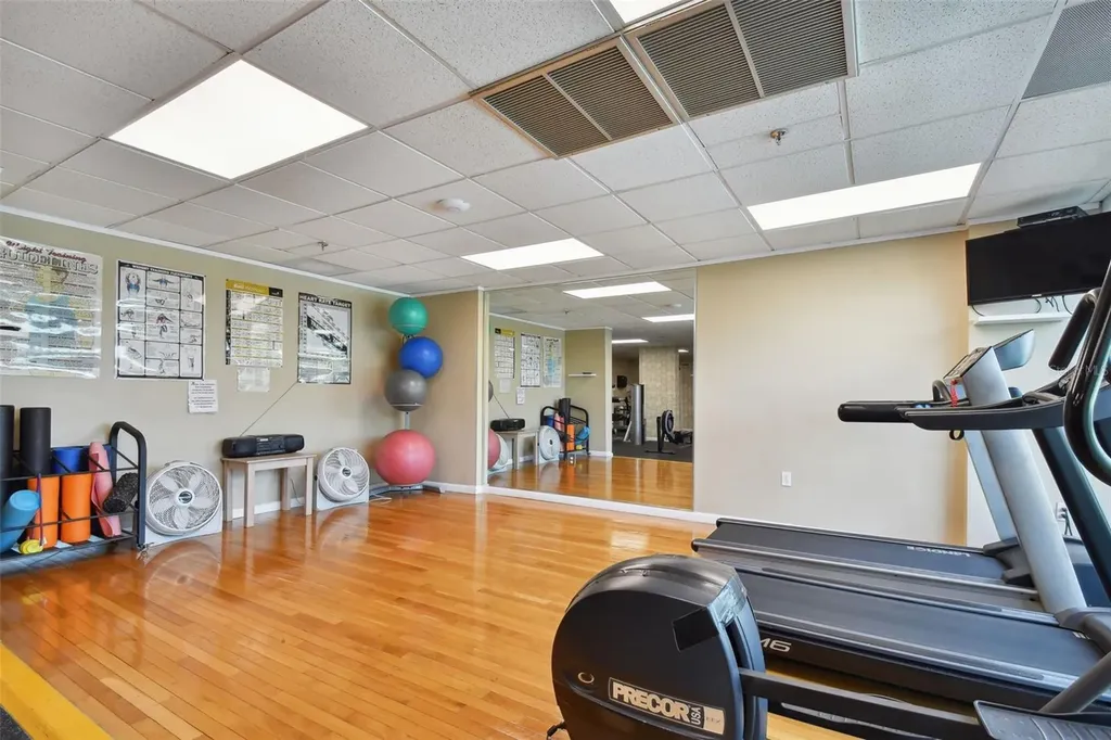 7050 Sunset Drive S South Pasadena FL 33707