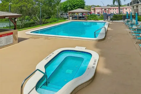 7050 Sunset Drive S South Pasadena FL 33707
