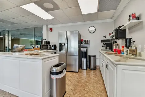 7050 Sunset Drive S South Pasadena FL 33707