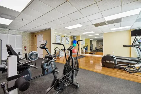 7050 Sunset Drive S South Pasadena FL 33707