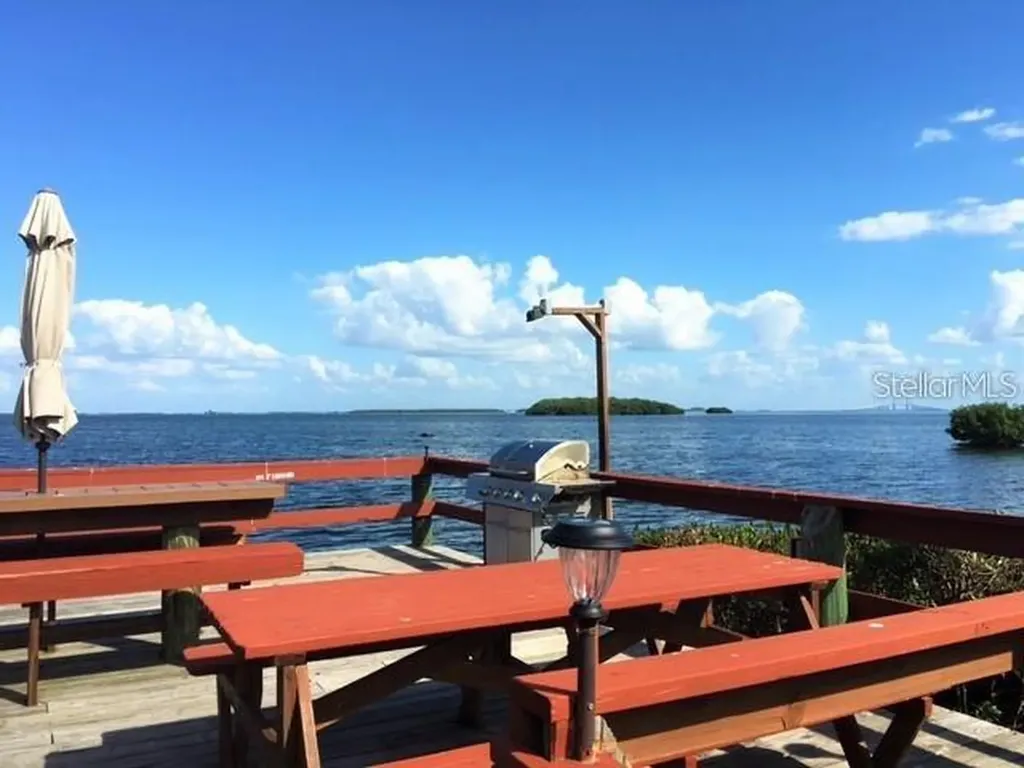 1515 Pinellas Bwy S Tierra Verde FL 33715