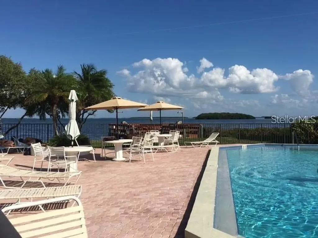 1515 Pinellas Bwy S Tierra Verde FL 33715