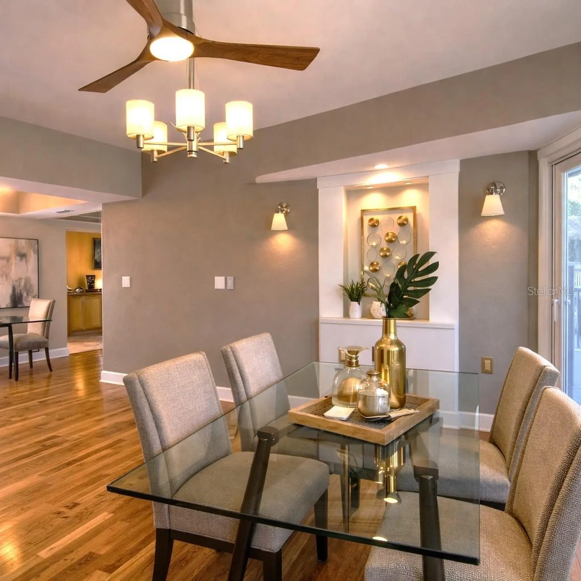 205 25th Avenue NE St Petersburg FL 33704