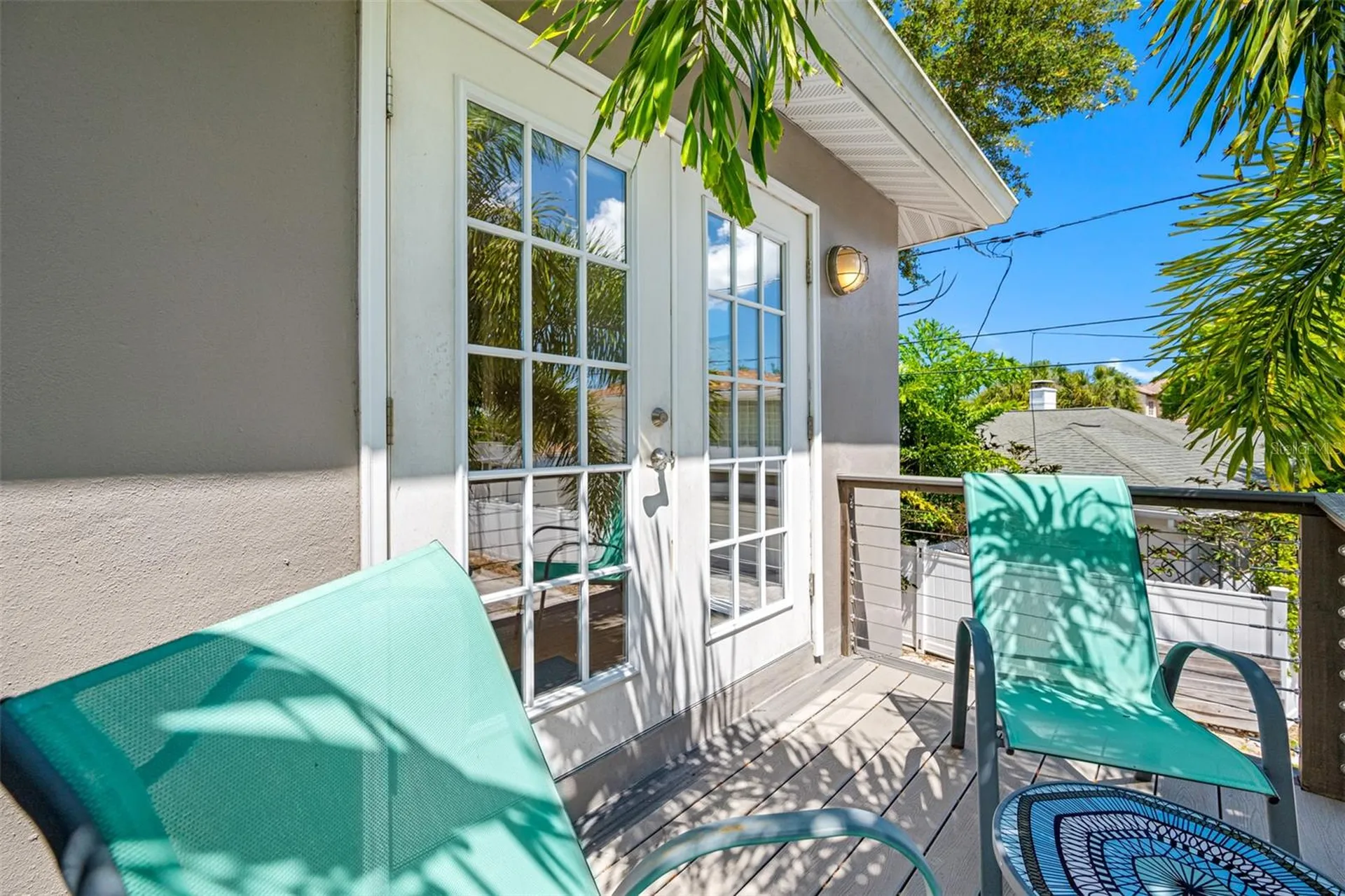 205 25th Avenue NE St Petersburg FL 33704