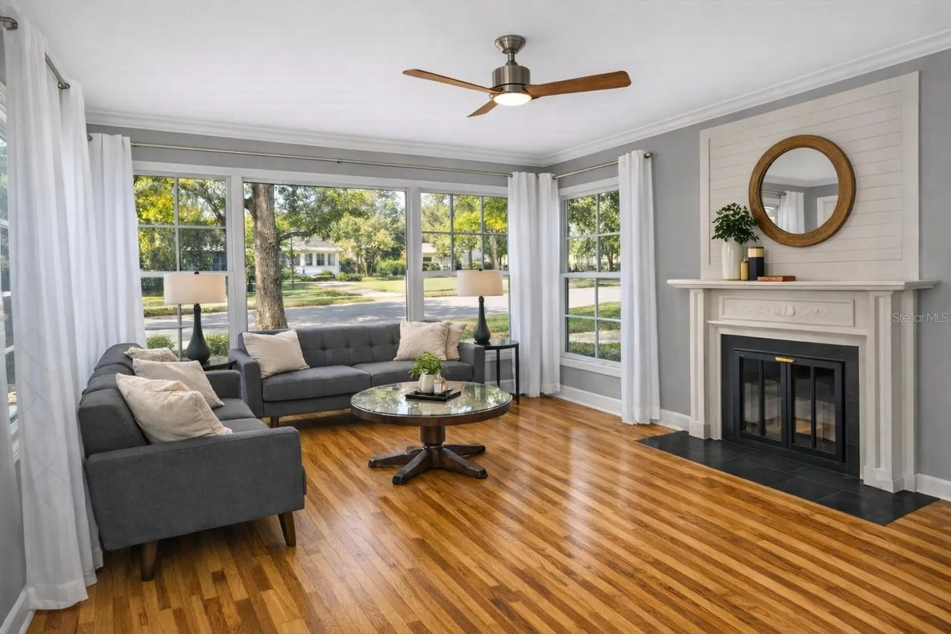 205 25th Avenue NE St Petersburg FL 33704