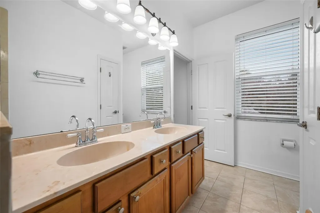 11560 Fountainhead Drive Tampa FL 33626