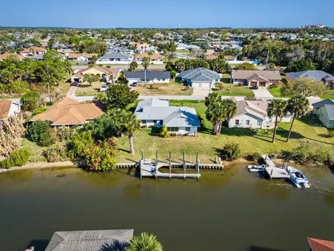 109 Coral Reef Court N Palm Coast FL 32137