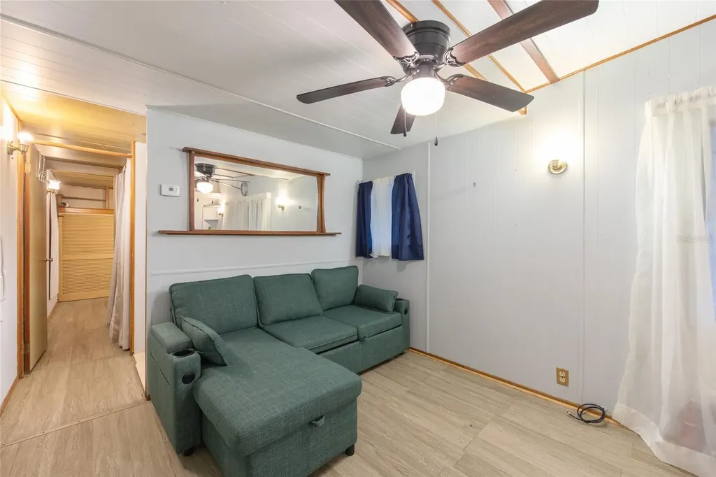 2142 SE 185th Terrace Silver Springs FL 34488