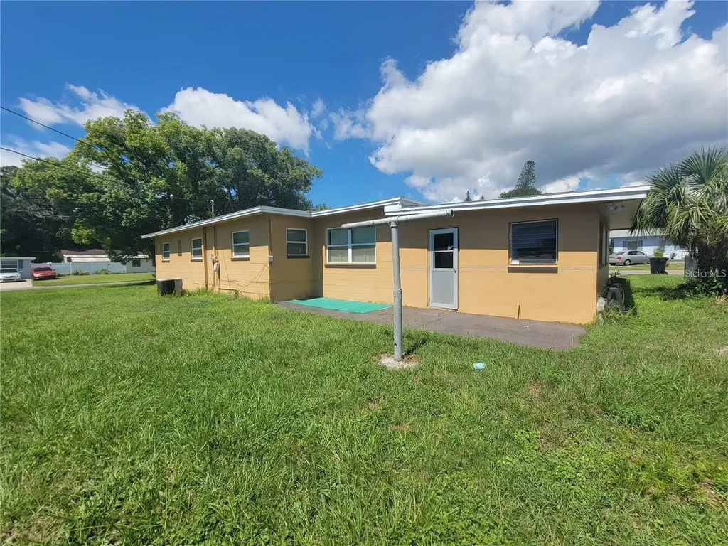 5230 11th Avenue S Gulfport FL 33707