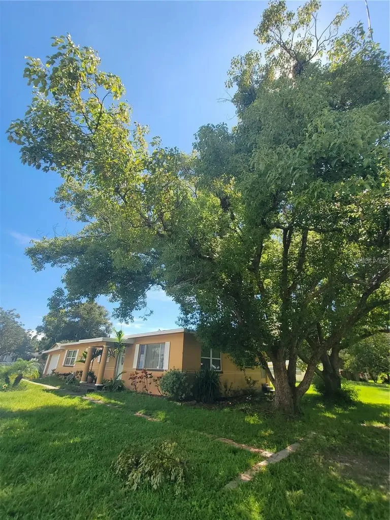 5230 11th Avenue S Gulfport FL 33707