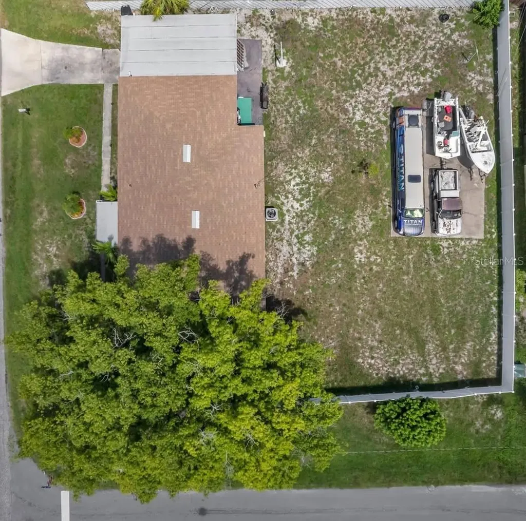 5230 11th Avenue S Gulfport FL 33707