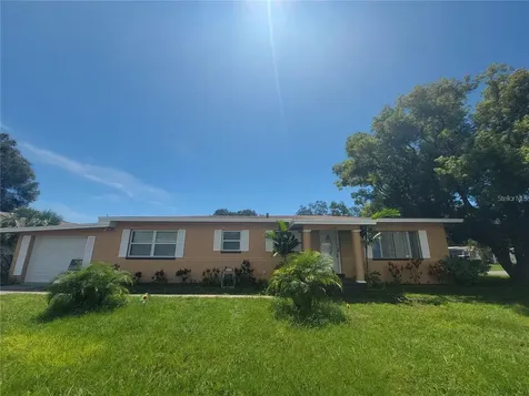 5230 11th Avenue S Gulfport FL 33707