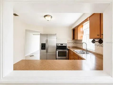 5230 11th Avenue S Gulfport FL 33707
