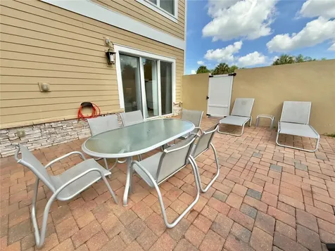 7498 Sunville Avenue Kissimmee FL 34747