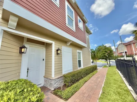 7498 Sunville Avenue Kissimmee FL 34747