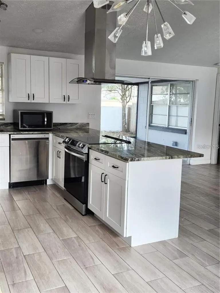 3244 Fox Lake Drive Tampa FL 33618