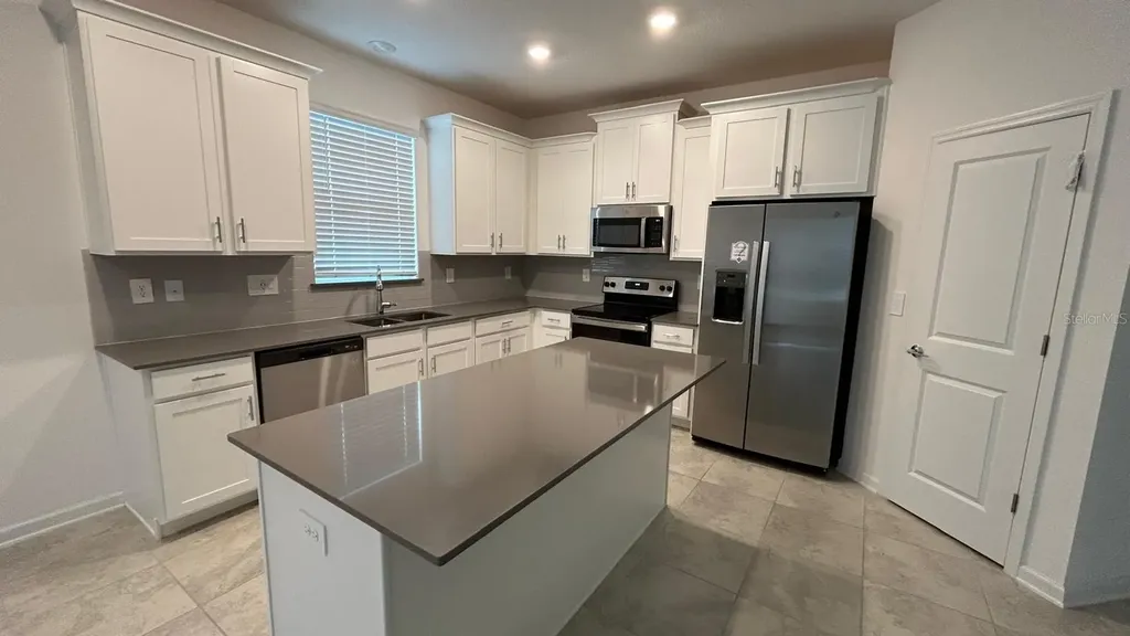 913 Laurel View Way Groveland FL 34736