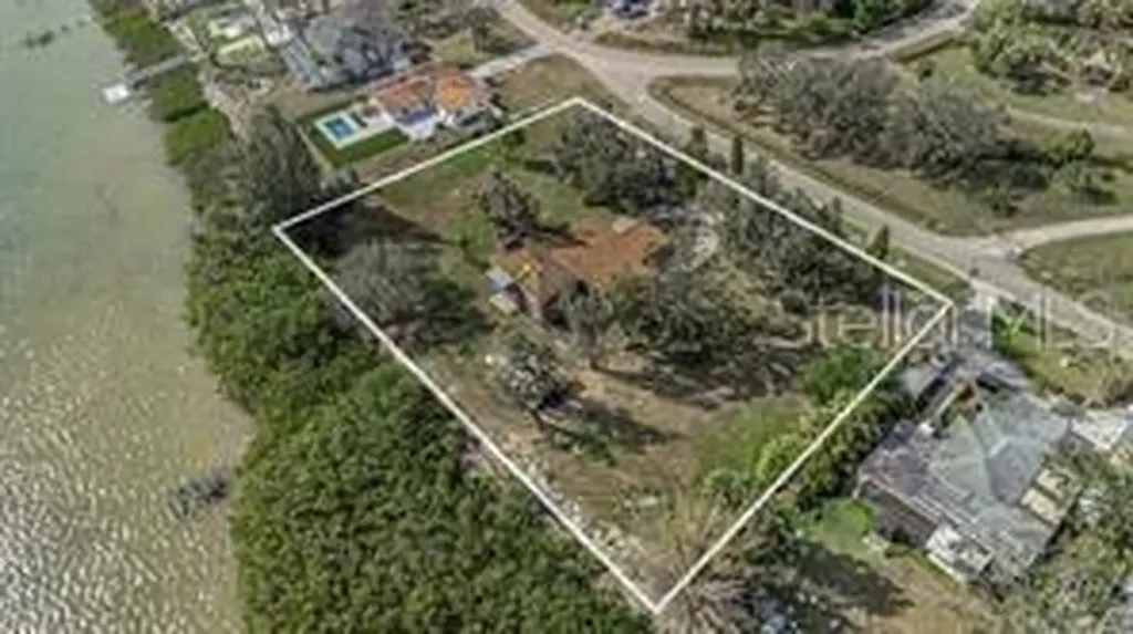 3825 Shore Boulevard Oldsmar FL 34677