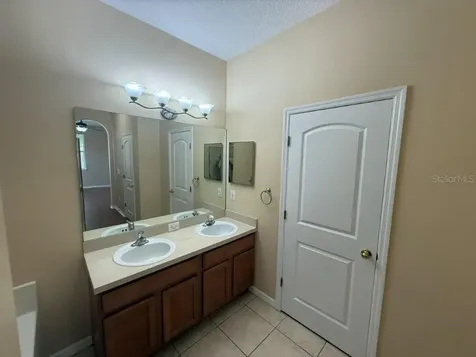 1102 Magnolia Blossom Court Apopka FL 32712