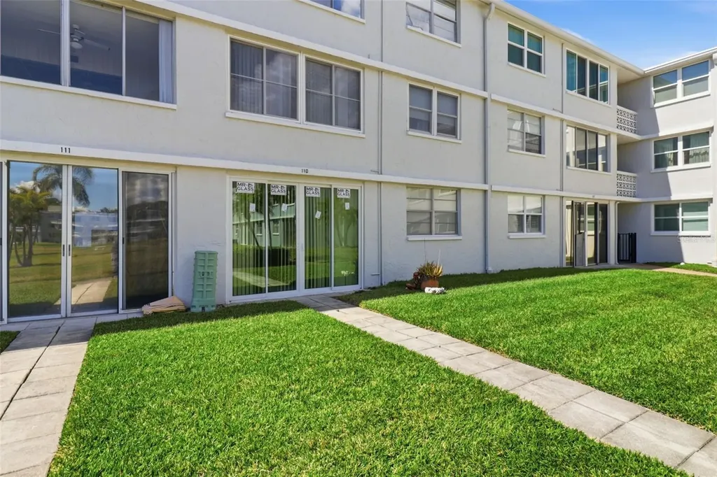 4895 Bay Street NE St Petersburg FL 33703