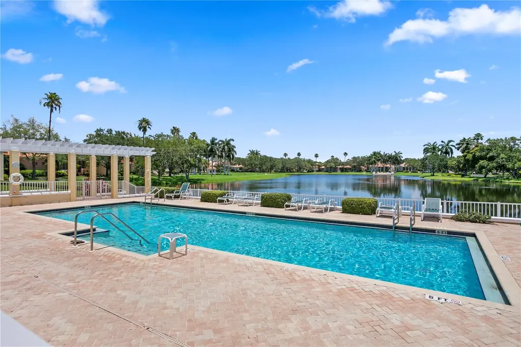 4717 Dolphin Cay Lane S St Petersburg FL 33711